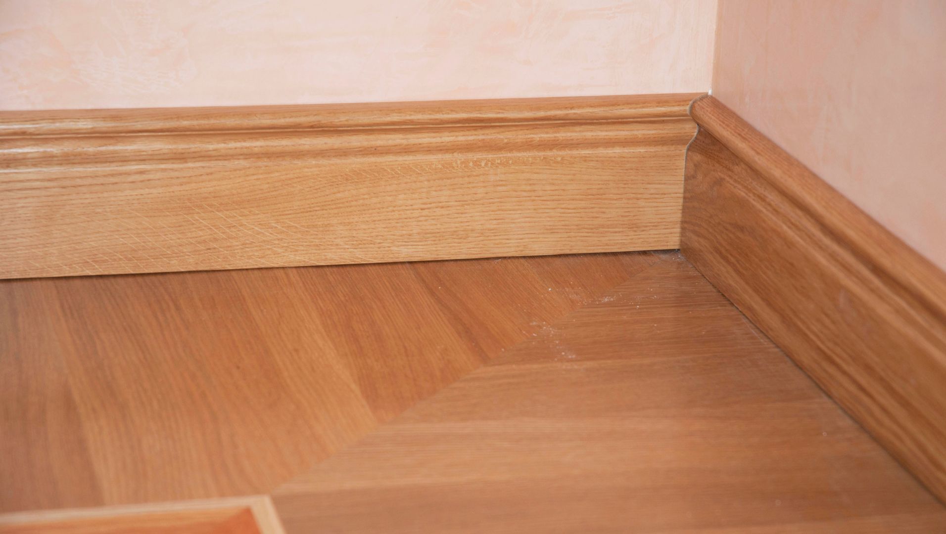 Matching Skirting Boards with Flooring Living room with matching skirting boards and hardwood flooring