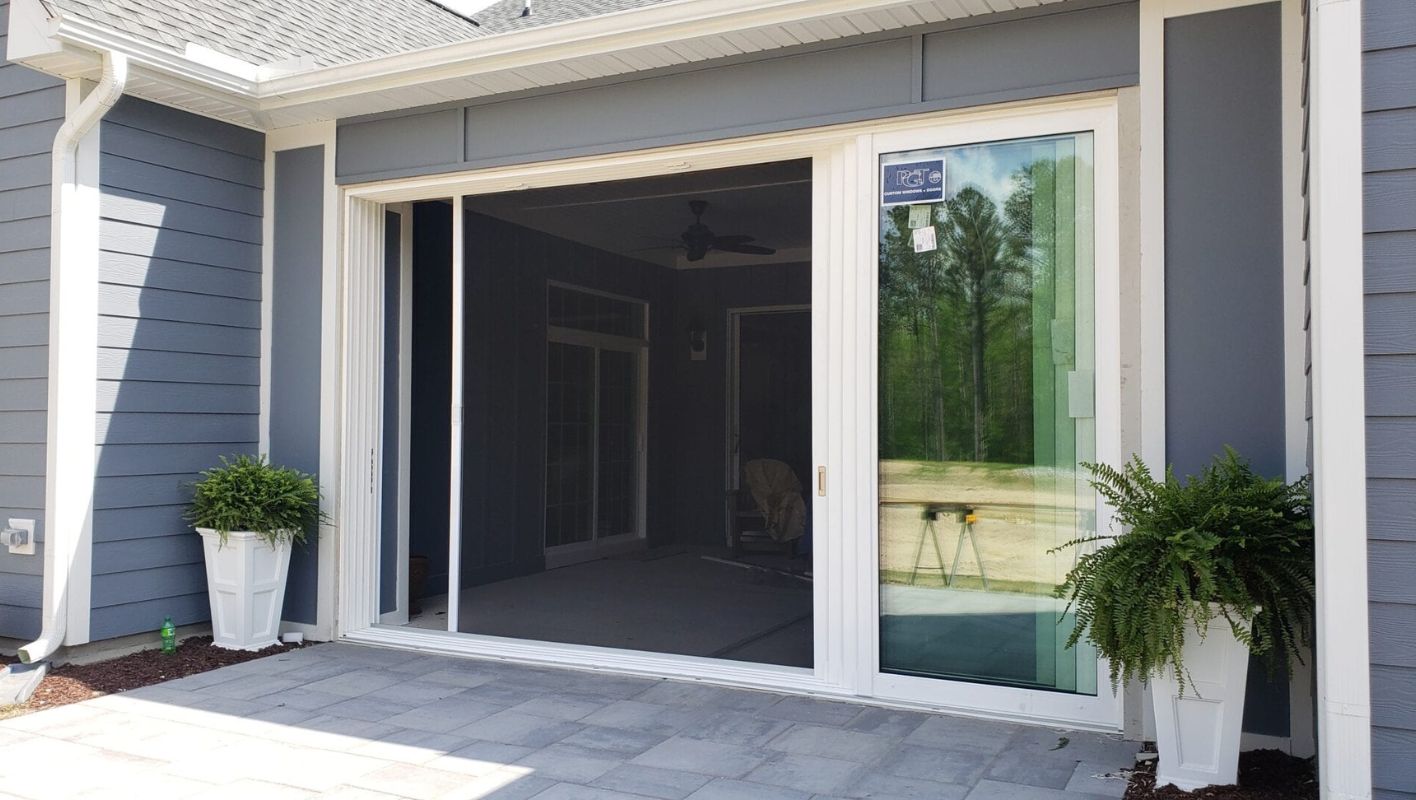 aluminum screen door